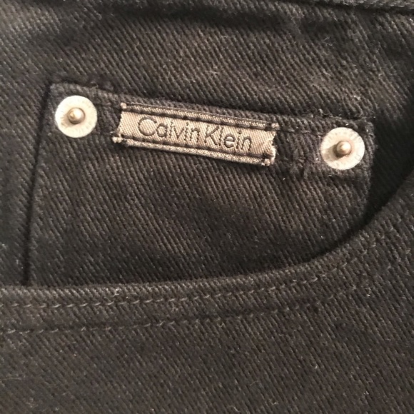 Calvin Klein Jeans Shorts!! - Picture 5 of 8